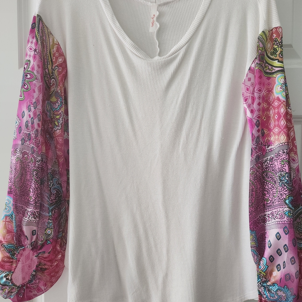 My Story White Top with Pink Paisley Sleeves